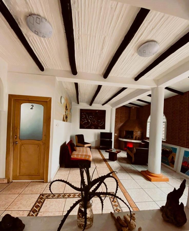 Hotel Crossman Puerto Ayora  Exteriör bild