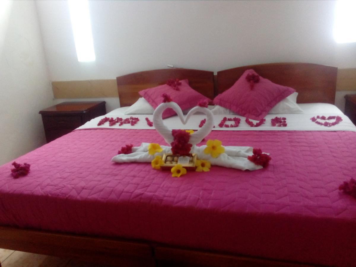 Hotel Crossman Puerto Ayora  Exteriör bild