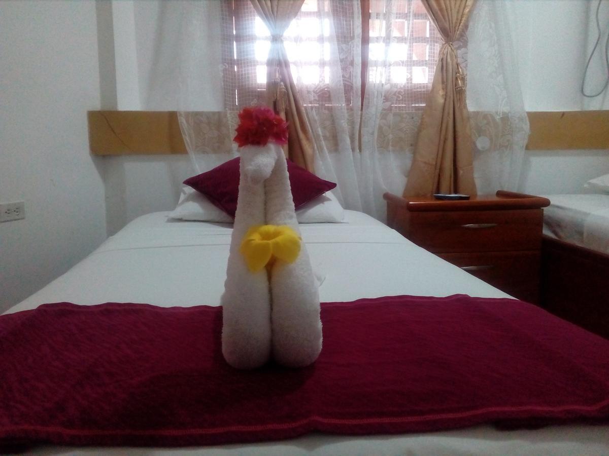 Hotel Crossman Puerto Ayora  Exteriör bild